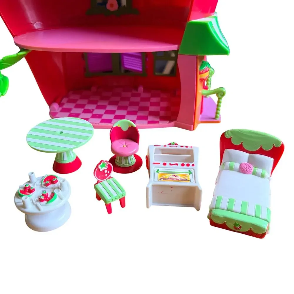 2008 Hasbro Strawberry Shortcake Berry Cafe Playset Dollhouse Figure Accessories